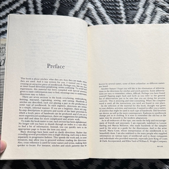 Rare hardcover book The Complete Encyclopedia of Stitchery, Mildred Graves Ryan - Picture 6 of 8